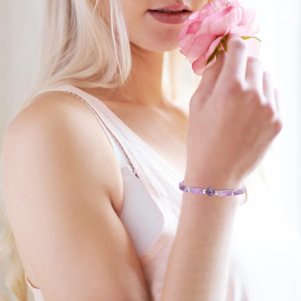 Sientice Bracelet Amethyste pour Femme - Bracelet en Pierre Naturelle avec Perles dAmethyste et Acier Inoxydable - Bracelet de Yoga en Pierre Naturelle de 8 mm